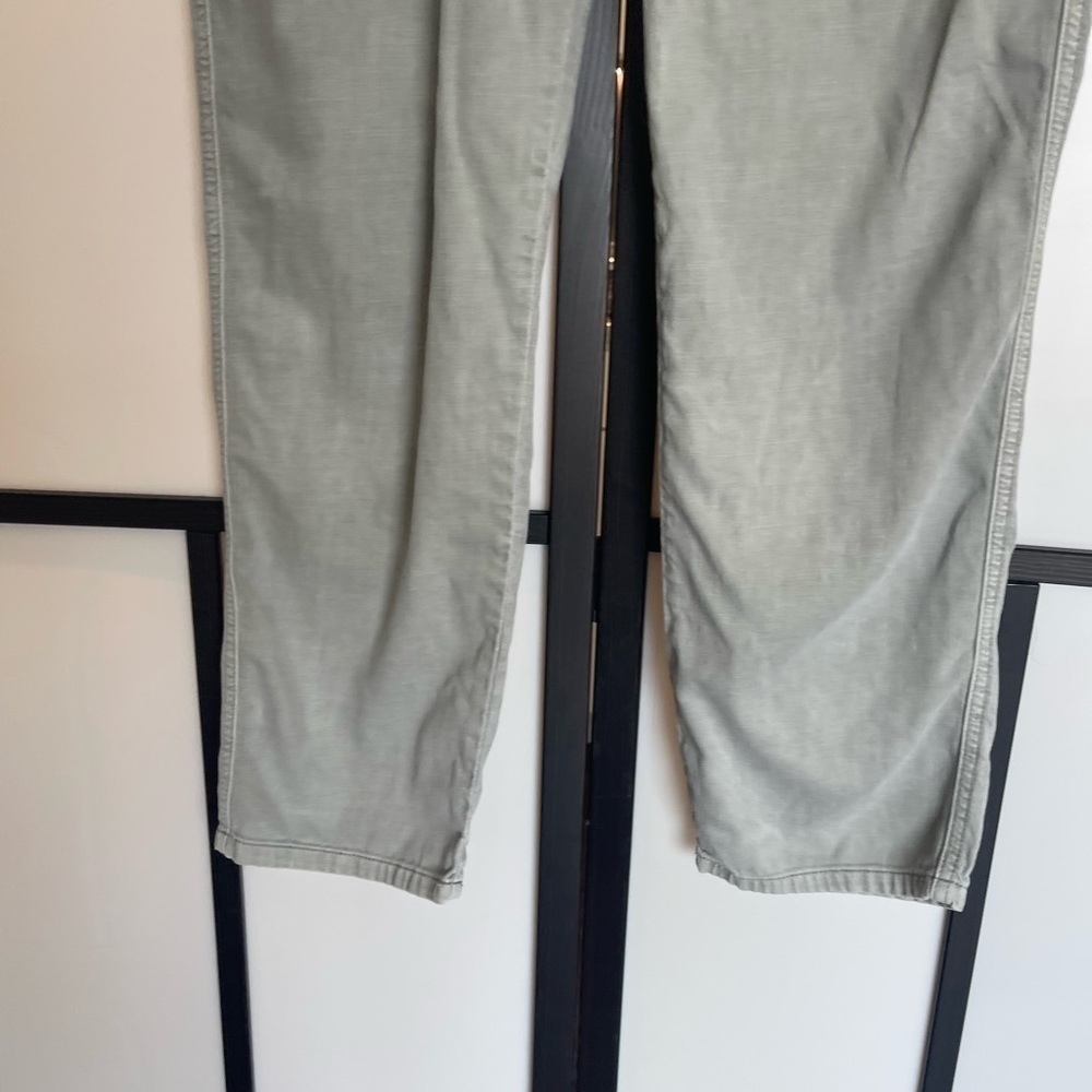 Joe's Jeans the honor high rise vintage straight utility
pants. Size 31 - Picture 15 of 16